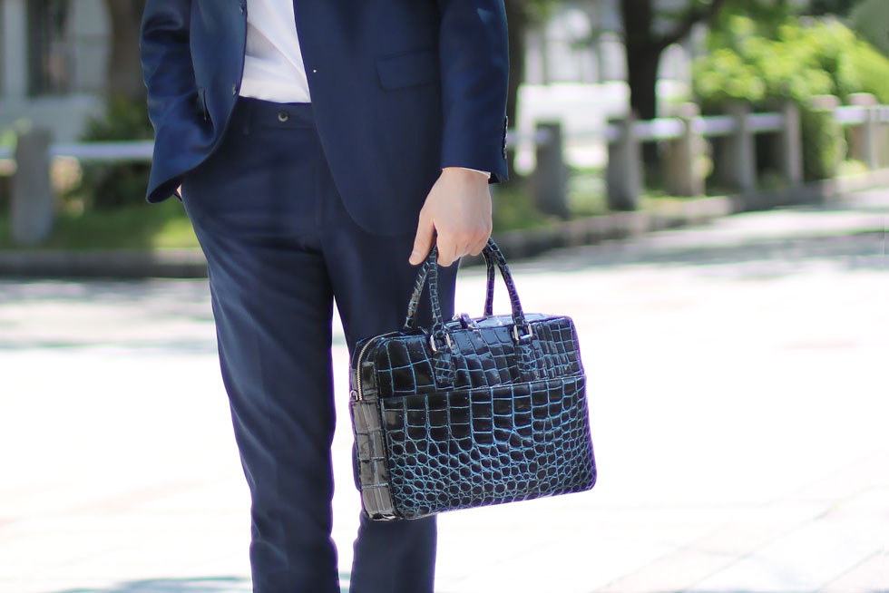 スーツに合うメンズのビジネスバッグ 