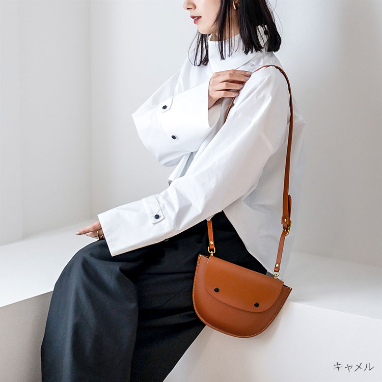 牛革　レディース　ショルダーバッグ ヌメ革