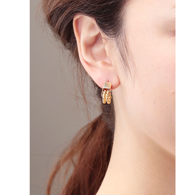 ツイスト リング キャッチ ピアス