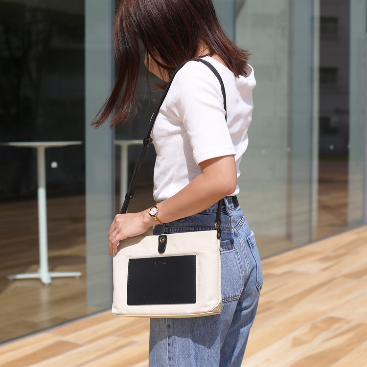 HALEINE ヌメ革 キャンバス 帆布 サコッシュ バッグ ブラント 本革
