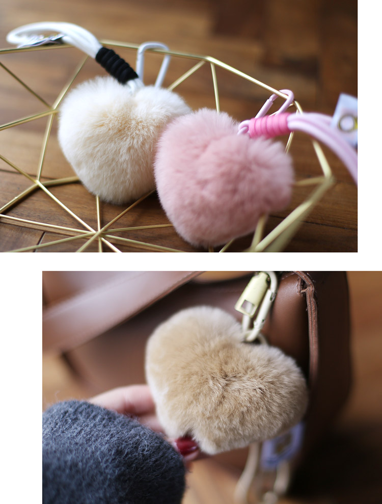 ふわふわでかわいいファーストラップ