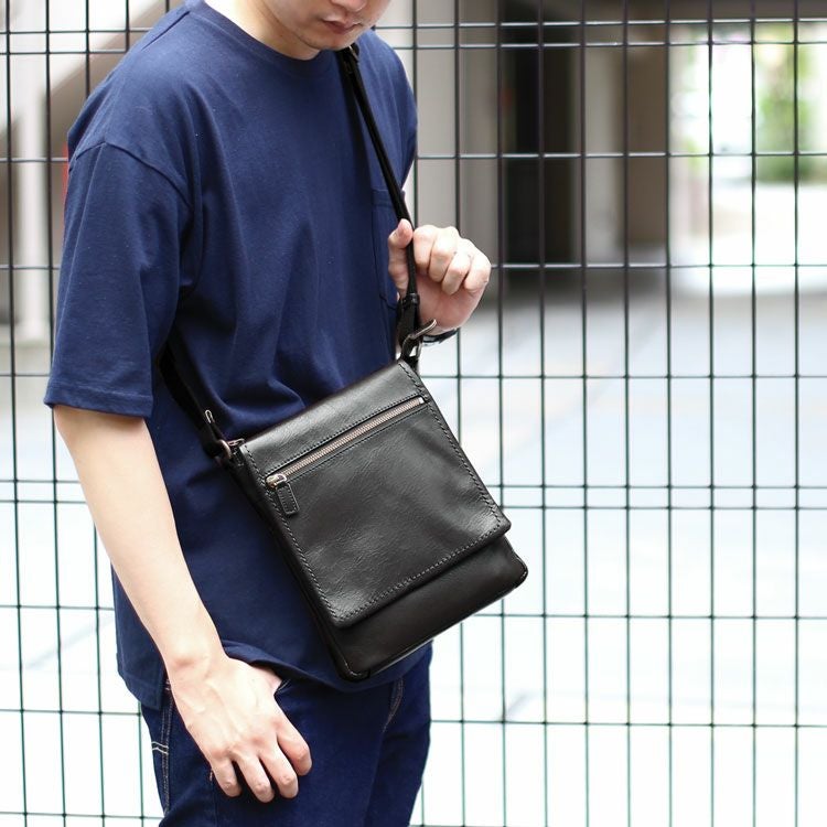 名入れ 別途購入で可能】Jamale 防水レザーショルダーバッグ 4FB