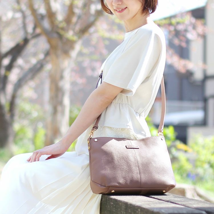 GINA CLAIR シュリンクレザー 本革 バッグ レディースショルダーベルト