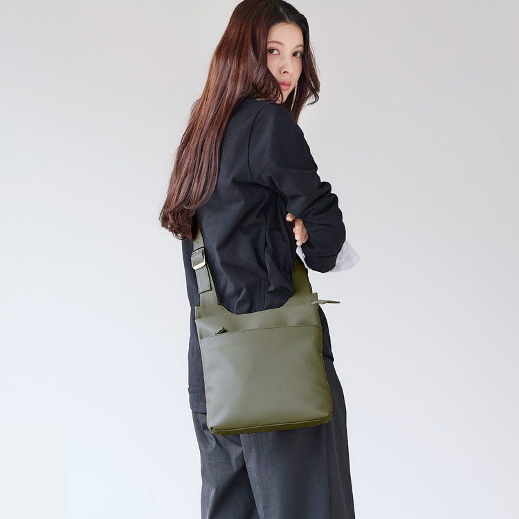 ドラマ衣裳協力品】Jamale 本革 ショルダーバッグ 日本製 4FB