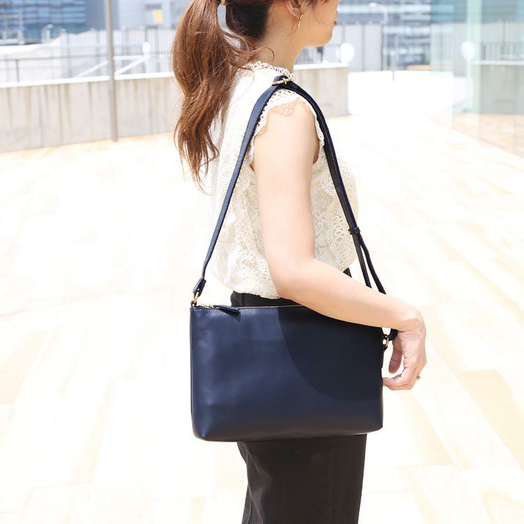 【未使用】ショルダーバッグ 　ネイビー　西日本 Jamale 防水レザー ショルダーバッグ 4FB