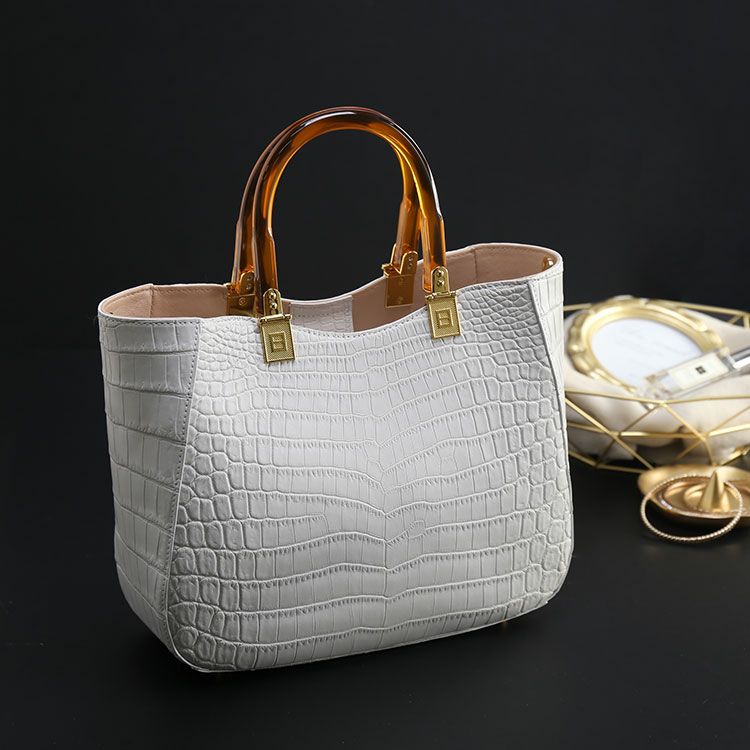 000000004478-23.jpg?size=l&w=