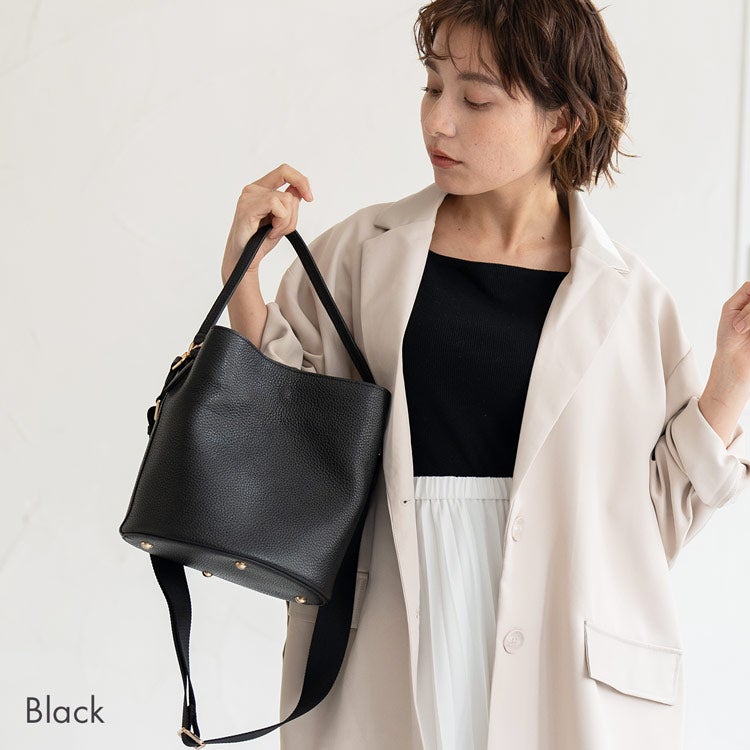 牛革2wayバッグ本革レディース肩掛けハンドバケツ型ブランドmieno収納レディース黒ブラック(07000595r)
