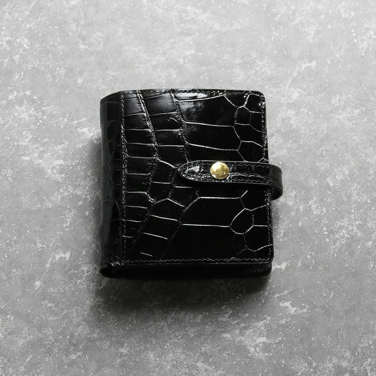 beautiful people 新品未使用✨️ クロコダイル風 二つ折り財布 クロコダイル 二つ折り 財布 レディース マット 加工 ベルト付き
