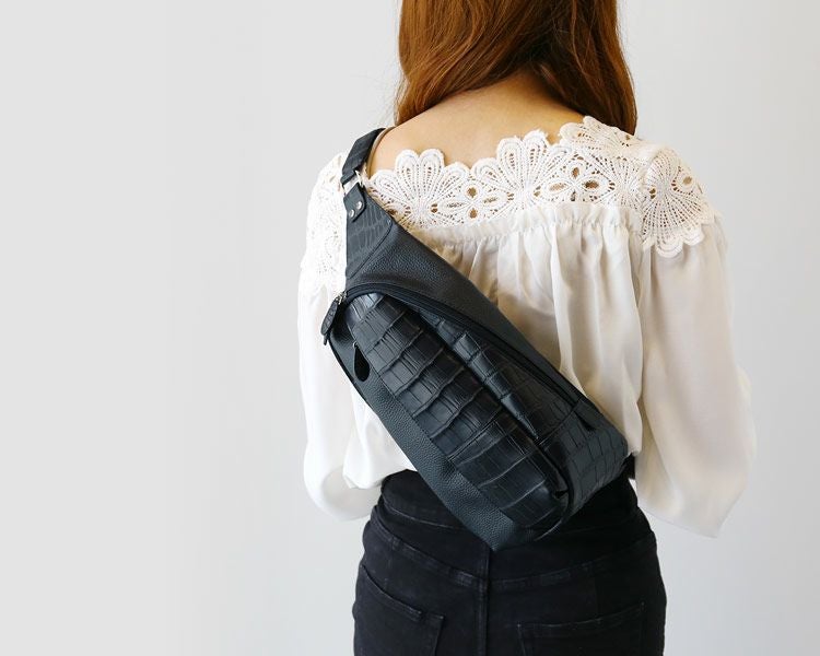 牛革 クロコダイル ボディバッグ マット加工 型押し ショルダーバッグ