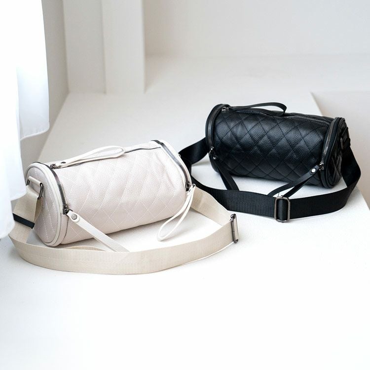 牛革ショルダーバッグロール型キルティング