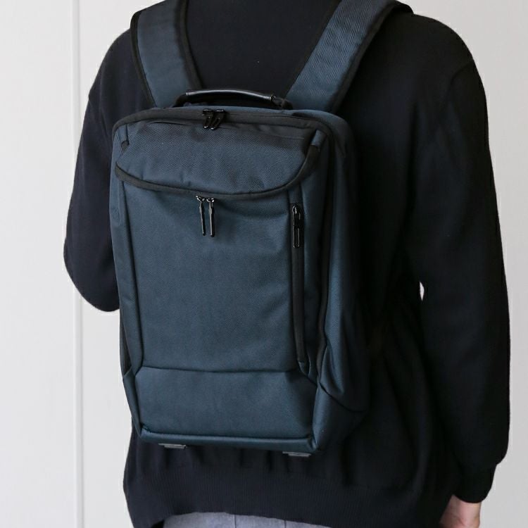 大人のビジネスリュック B4 サイズ 4FB