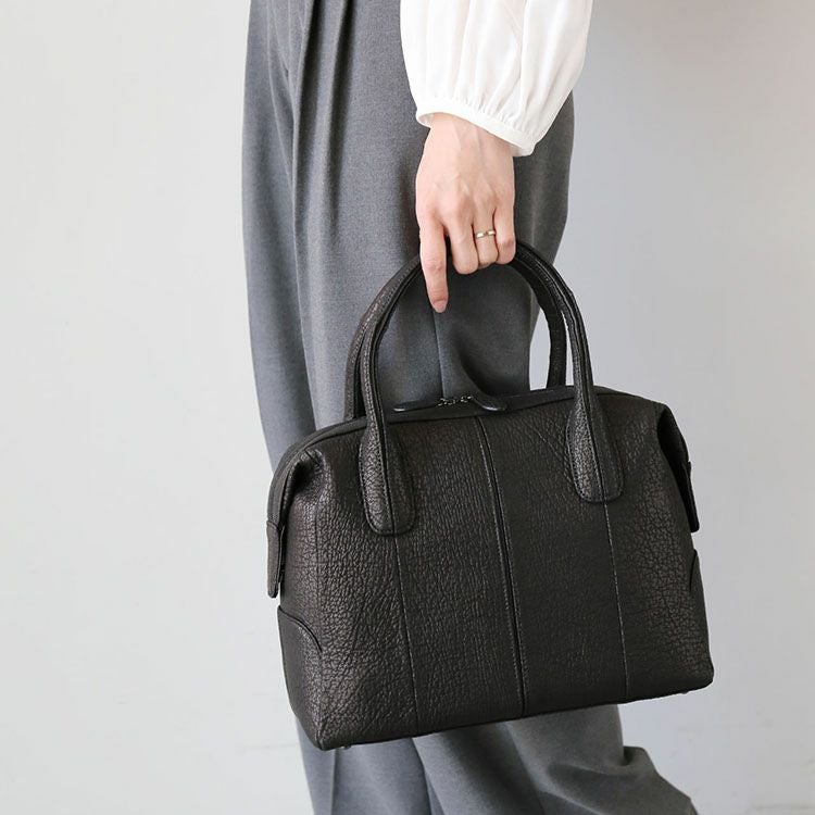 フォーマルバッグレディースシャークスキンブラック