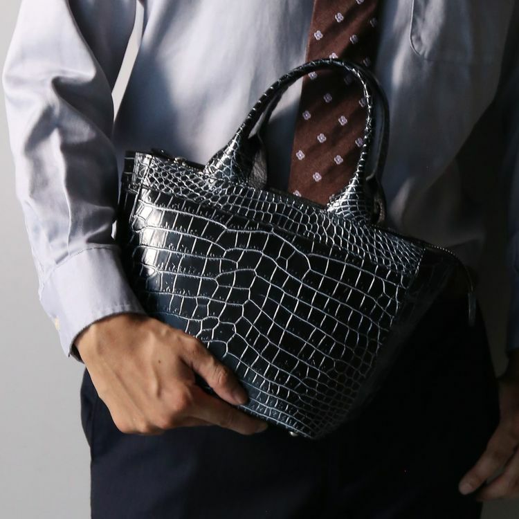 JRA公認　美品　Laurel ローレル 本物クロコダイル ハンドバッグ 日本製 クロコダイル ミニトートバッグ JRA『クロコダイル保証書付き