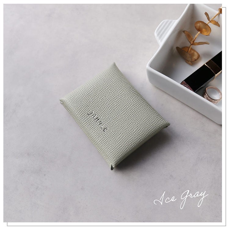 シックなアイスブルーの本革コインケース